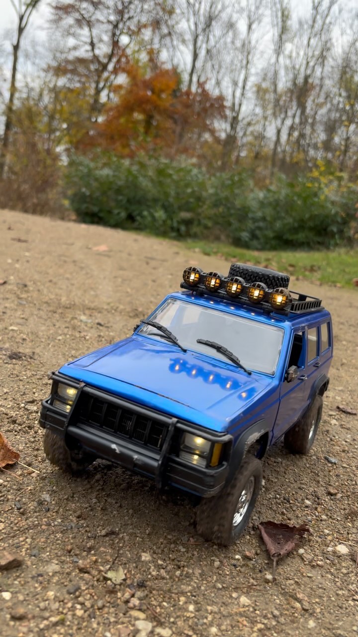 Jeep Cherokee RC car 1/12 scale…